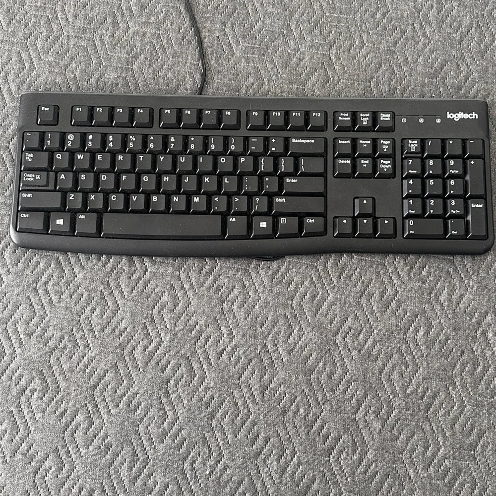 Headset with mic and keyboard